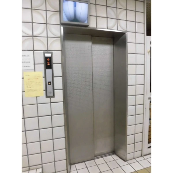 ハイツオークラ靭公園 エレベーター