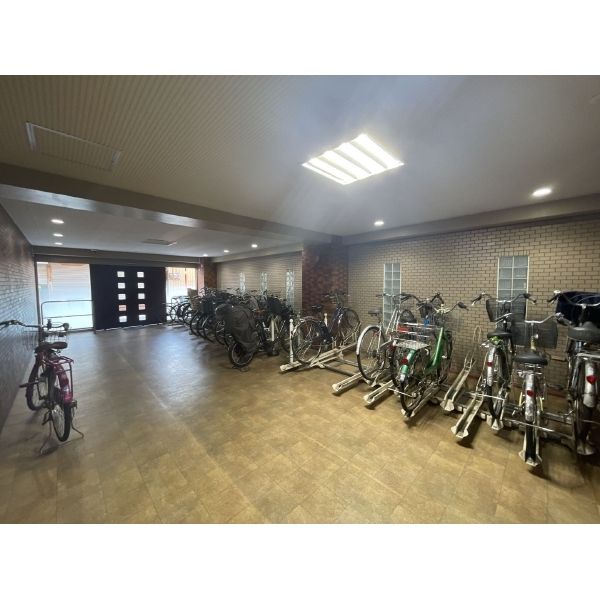 北千住ダイカンプラザ 駐輪場