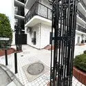 秀和幡ヶ谷レジデンス エントランス
