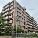 藤和ライブタウン洛西 徒歩3分の最寄りバス停より、阪急「桂」駅へバスで23分。防犯性の高いオートロック付きマンションです。