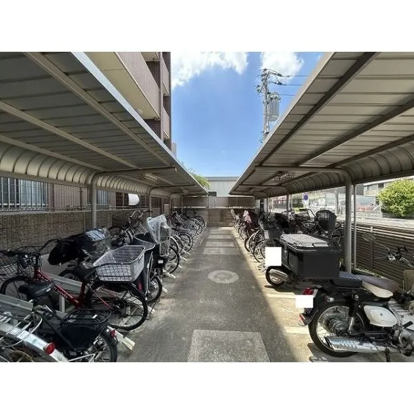 レーベンハイム戸田ソルヴィータ 駐輪場