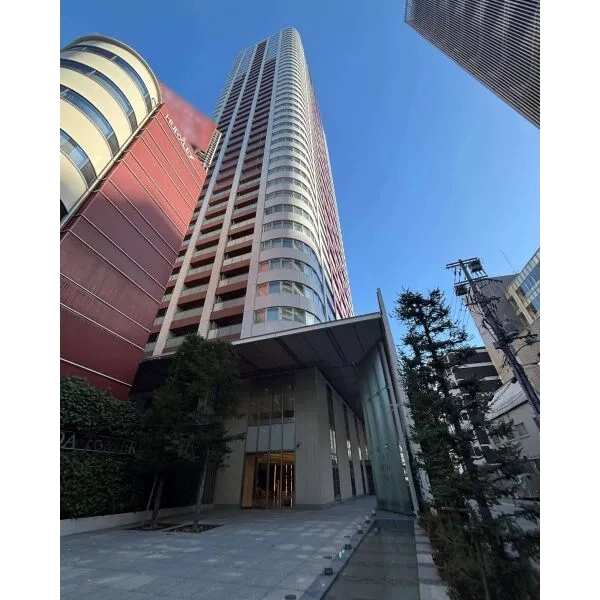 ザ・梅田タワー 外観