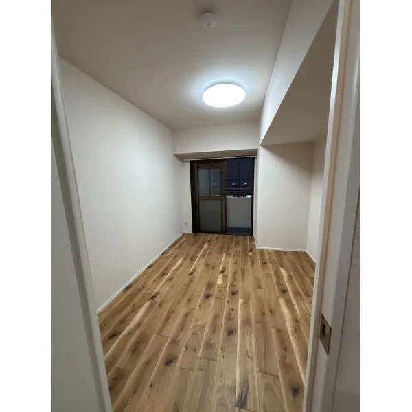 藤沢ダイカンプラザ 洋室／照明器具は価格に含まれています。