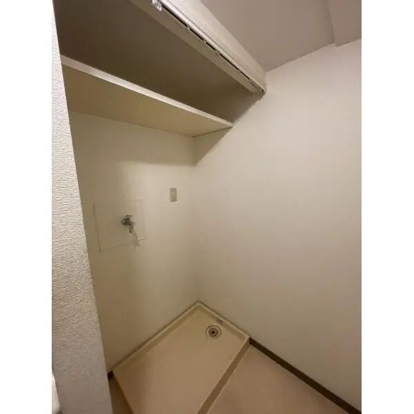 ライオンズマンション千葉鷹の台 洗濯機置場