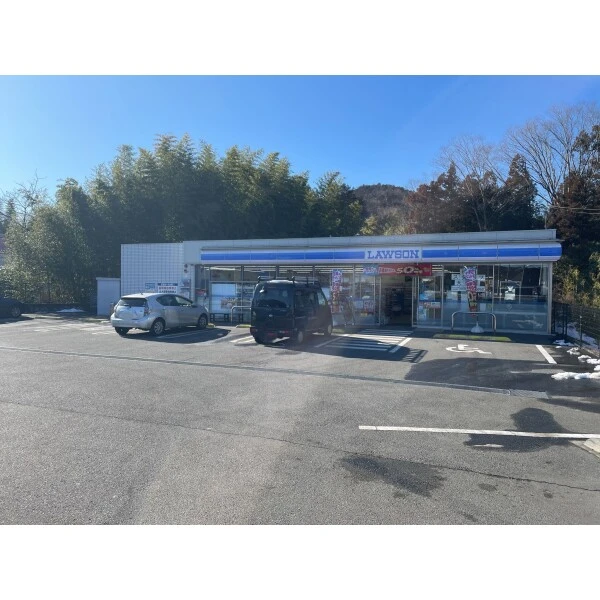 相模原市緑区根小屋 ローソン 津久井長尾店（コンビニ）まで約2700m（徒歩34分）