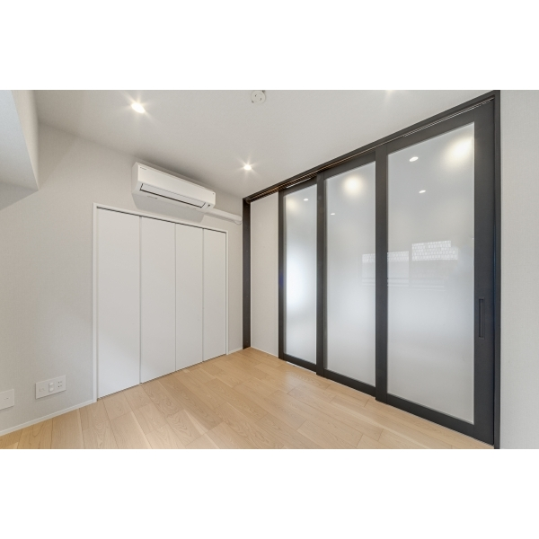 インペリアル六本木１号館 洋室約4.6畳