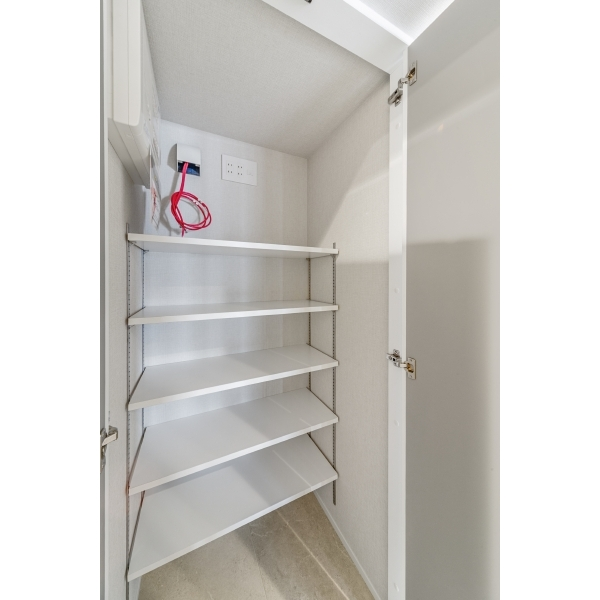 インペリアル六本木１号館 下足入