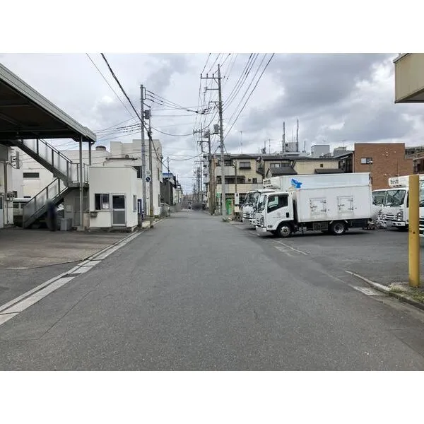川口市青木3丁目 東側前面道路