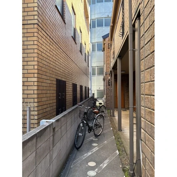 アルス千早 駐輪場