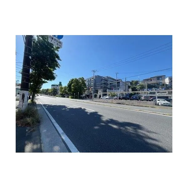 横浜市港北区師岡町 前面道路(2)
