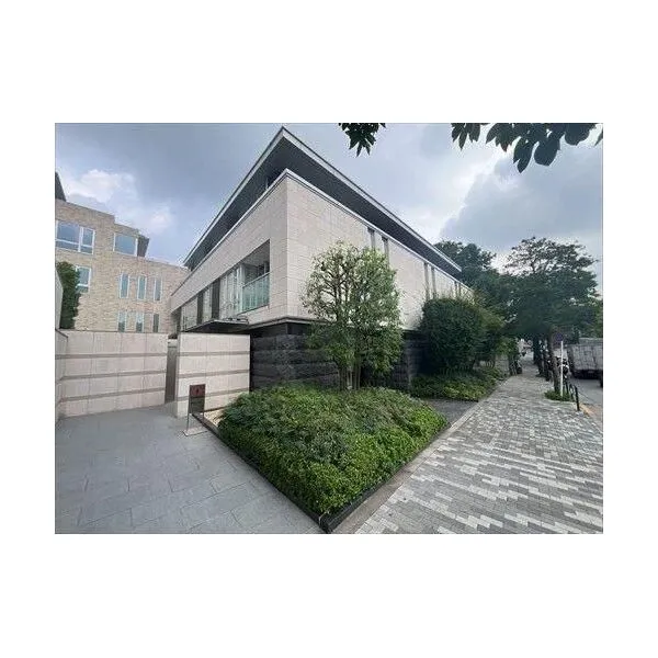 プレミスト南青山 外観