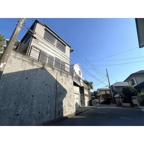 横浜市戸塚区前田町 前面道路含む現地写真