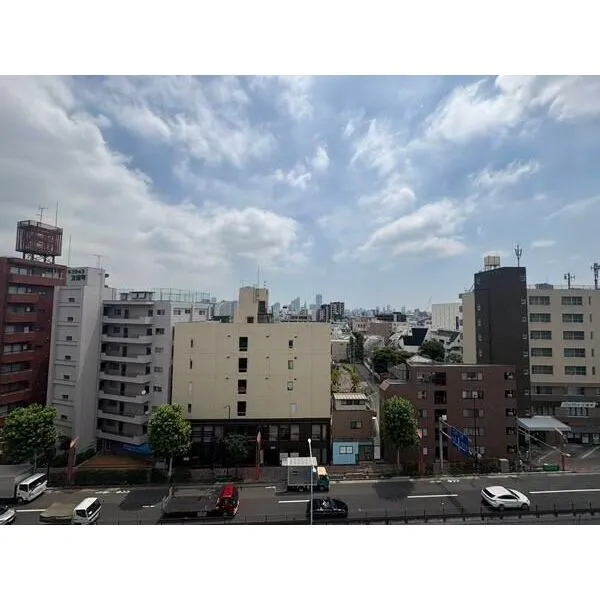 ライオンズマンション方南町駅前 最上階ならではの開放感が広がる、視界の抜けた気持ちの良い眺望