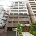 プレシャスアパートメント溝の口ビィーク 2004年7月築。総戸数50戸の重厚感あるタイル貼りのマンション。