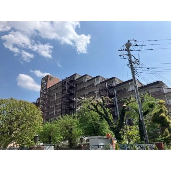 ライオンズマンション調布Ｄ棟 現地外観