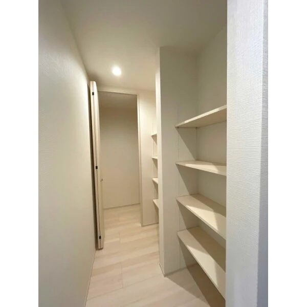 平塚市虹ケ浜 納戸