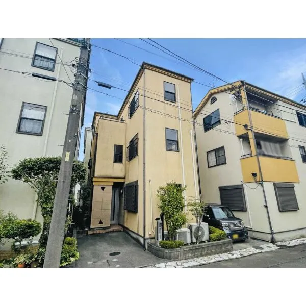 朝霞市膝折町４丁目 外観：中央の建物(撮影年月：2026年08月)