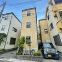 朝霞市膝折町４丁目 外観：中央の建物(撮影年月：2026年08月)