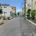 朝霞市膝折町４丁目 前面道路(撮影年月：2026年08月)