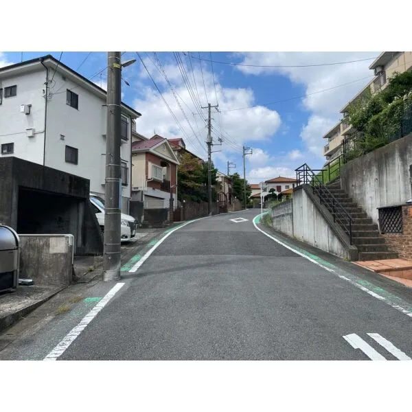 横浜市青葉区たちばな台１丁目 前面道路