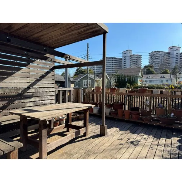 横浜市都筑区早渕1丁目 前庭デッキ