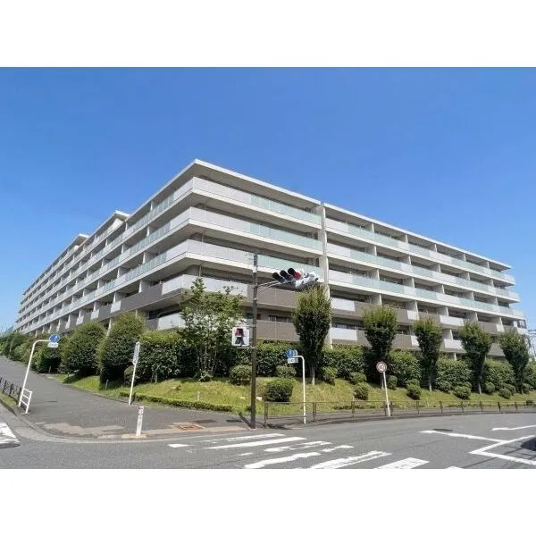 リーフィアレジデンスはるひ野 多摩線「はるひ野」駅徒歩1分、2013年1月完成、総戸数136戸のビッグコミュニティ