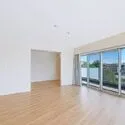 リーフィアレジデンスはるひ野 陽当り良好な南東・南西角住戸、開放的なセンターオープンサッシを採用