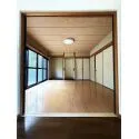 名古屋市守山区翠松園３丁目 趣のある床の間と便利な収納スペースが備わっており、和のアクセントを取り入れた落ち着きのある空間です。