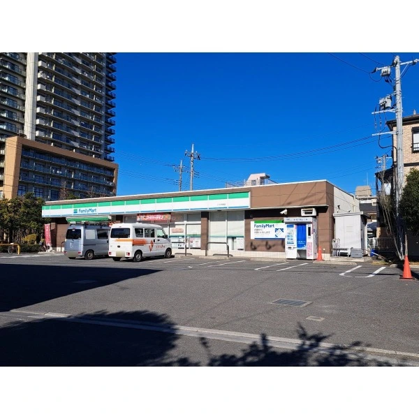 エルザタワー５５ ファミリーマート 川口元郷店（コンビニ）まで約120m（徒歩2分）
