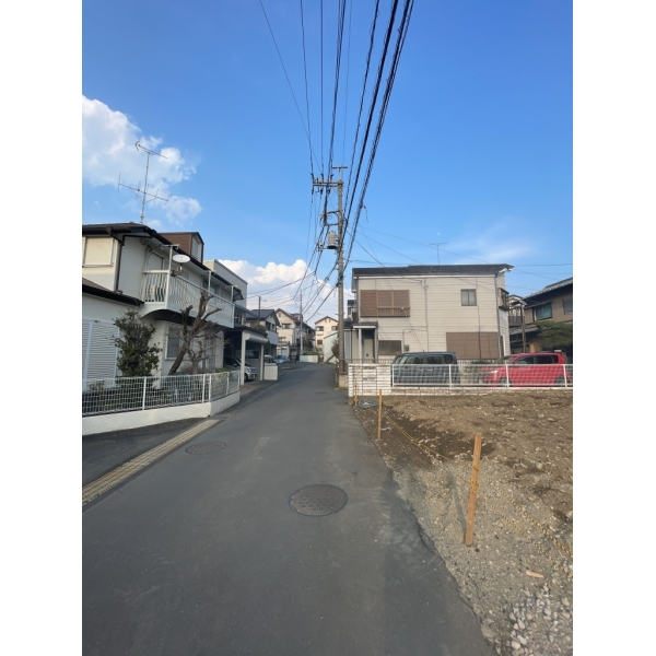 羽村市羽加美２丁目 前面道路
