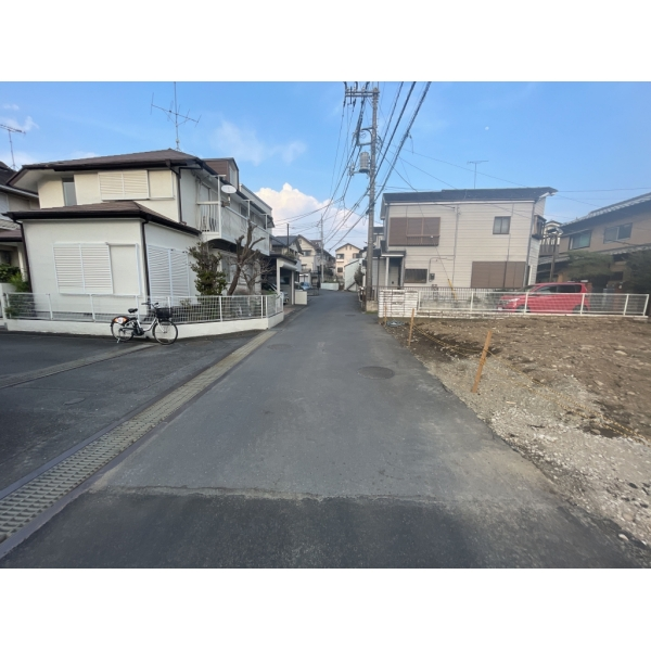 羽村市羽加美２丁目 前面道路