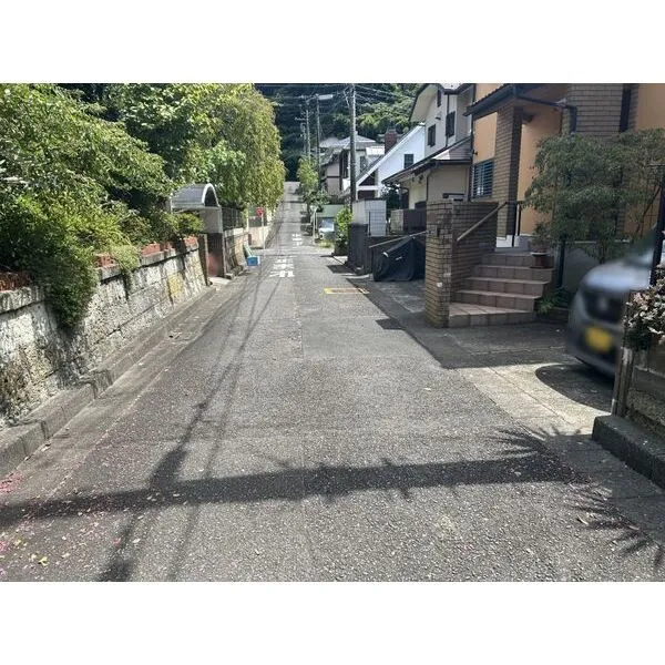 鎌倉市浄明寺4丁目 前面道路(西側から撮影)