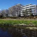 パークハウス　ザ　ガーデン 敷地南側には「野川」が流れる、潤い溢れる住環境。ペットと暮らせるマンションです(細則有り)。