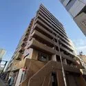 ライオンズマンション池袋第３ 建物外観、１９８４年５月竣工の新耐震基準物件でございます。