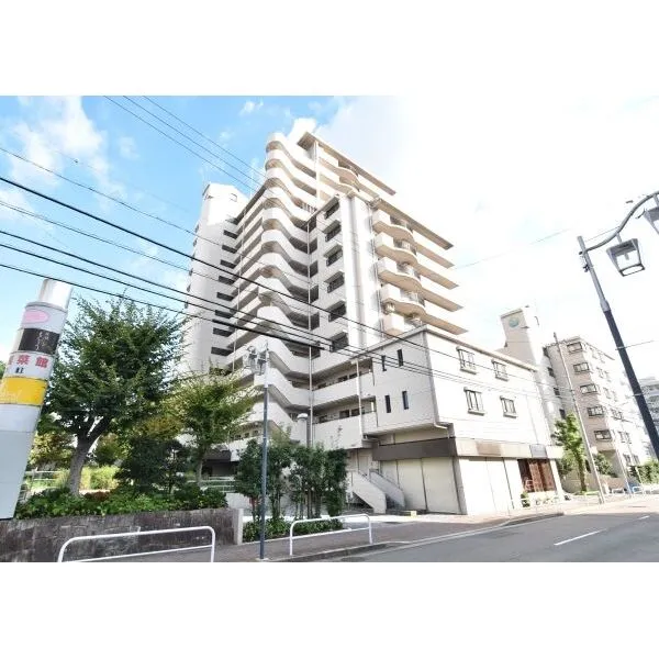 シティコーポ植田Ｂ棟 Ｂ棟は１４階建となりＡ棟に比べ重厚感があります。