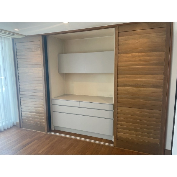 銀座タワー リビング収納