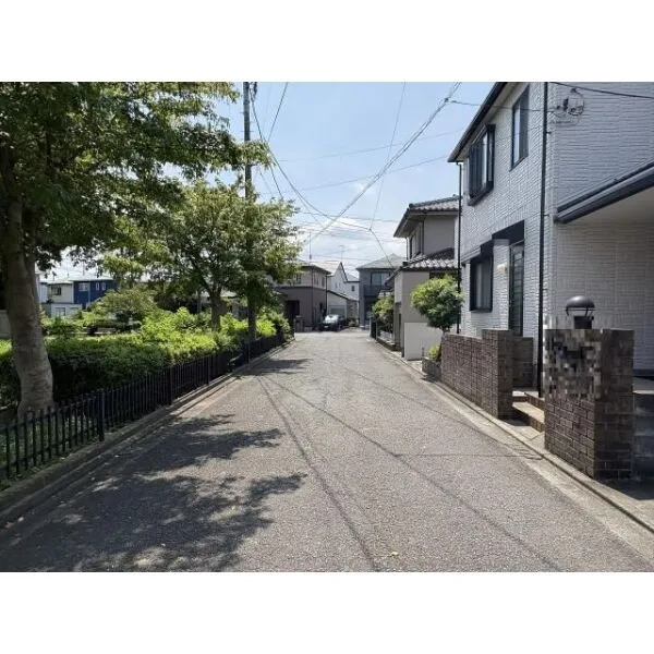 町田市木曽西３丁目 前面道路含む現地写真
