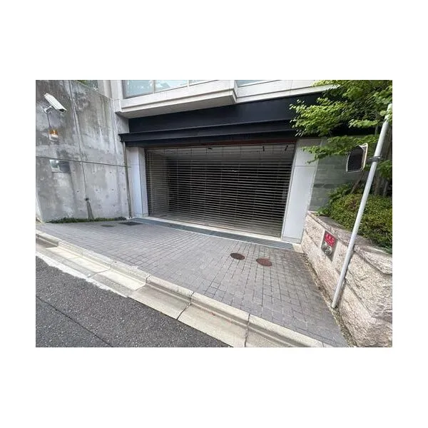 グランドメゾン桜山菊園町 駐車場
