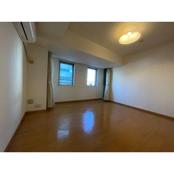 麻布市兵衛町ホームズ 洋室