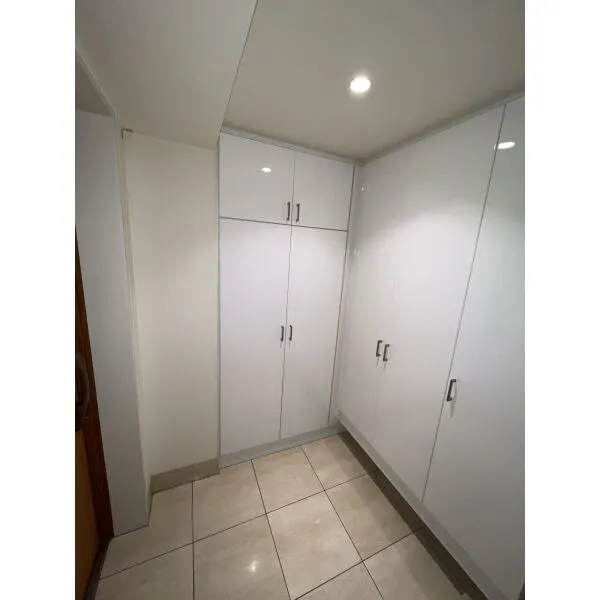 麻布市兵衛町ホームズ 玄関