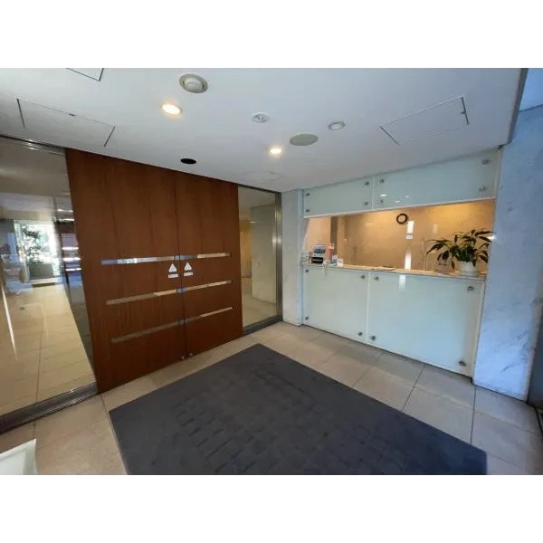 麻布市兵衛町ホームズ エントランス