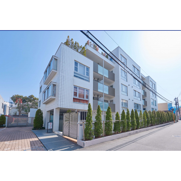 Ｄ’クラディア神宮外苑ハイヴァリー 外観