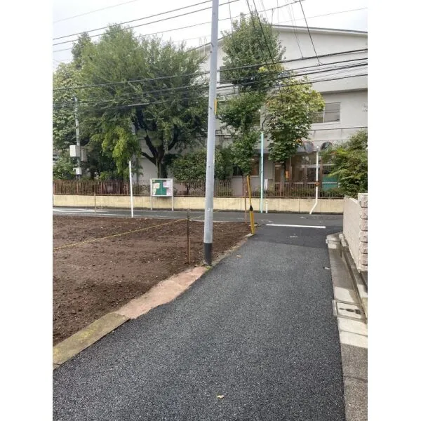 豊島区千早３丁目 東側前面道路