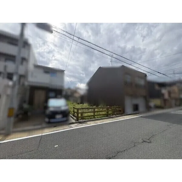 京都市上京区大宮通寺之内上る３丁目筋違橋町 建築条件付きの土地ではございませんので、ご希望のハウスメーカー・工務店で建築いただけます。