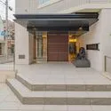 ライオンズ蒲田レジデンス 歩車分離で安心して出入りできるエントランス