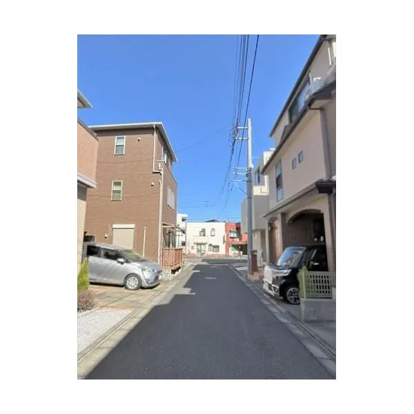 さいたま市南区辻4丁目 南東側前面道路‐2026年2月撮影
