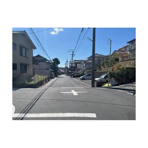名古屋市瑞穂区岳見町5丁目 前面道路1(北東)