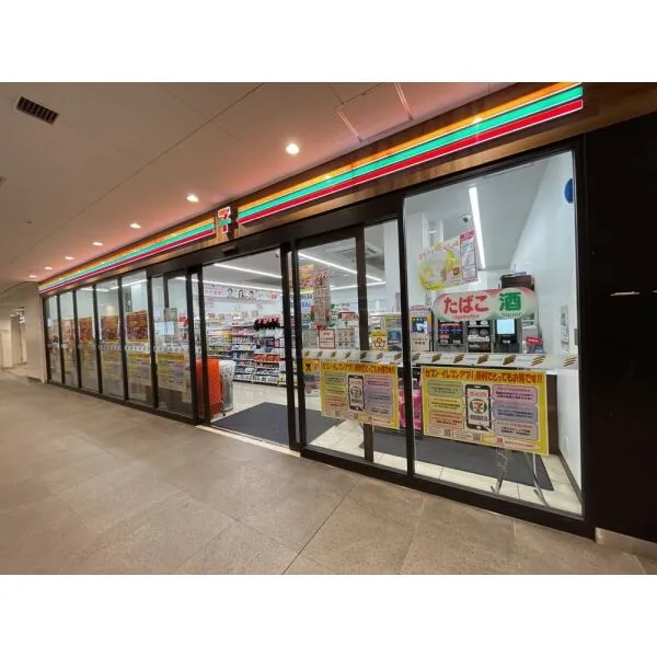 マスターズステージ泉ヶ丘 セブンイレブン泉北高速泉ヶ丘駅店（コンビニ）まで約920m（徒歩12分）