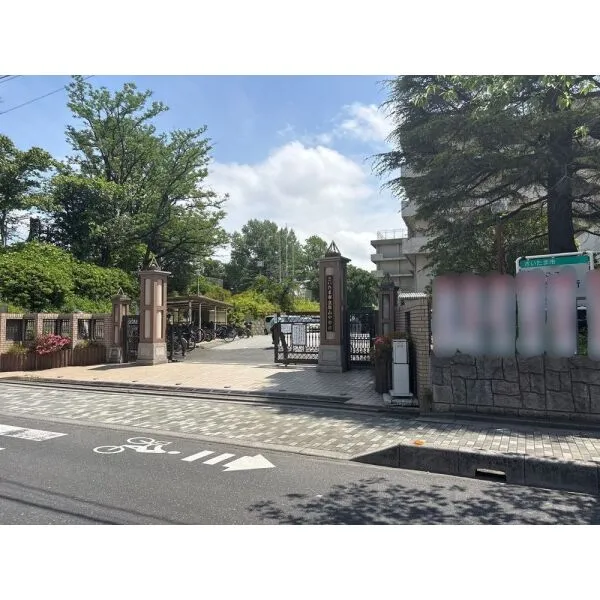 さいたま市緑区原山3丁目 さいたま市立原山中学校(中学校)まで約1400m(徒歩18分)