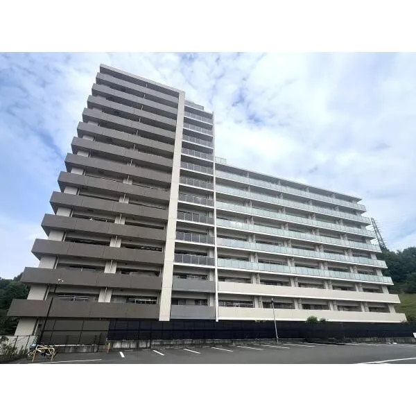 ゲートヒルズ多摩境ステーションアリーナ 2014年2月完成、総戸数99戸、「多摩境」駅徒歩3分の立地